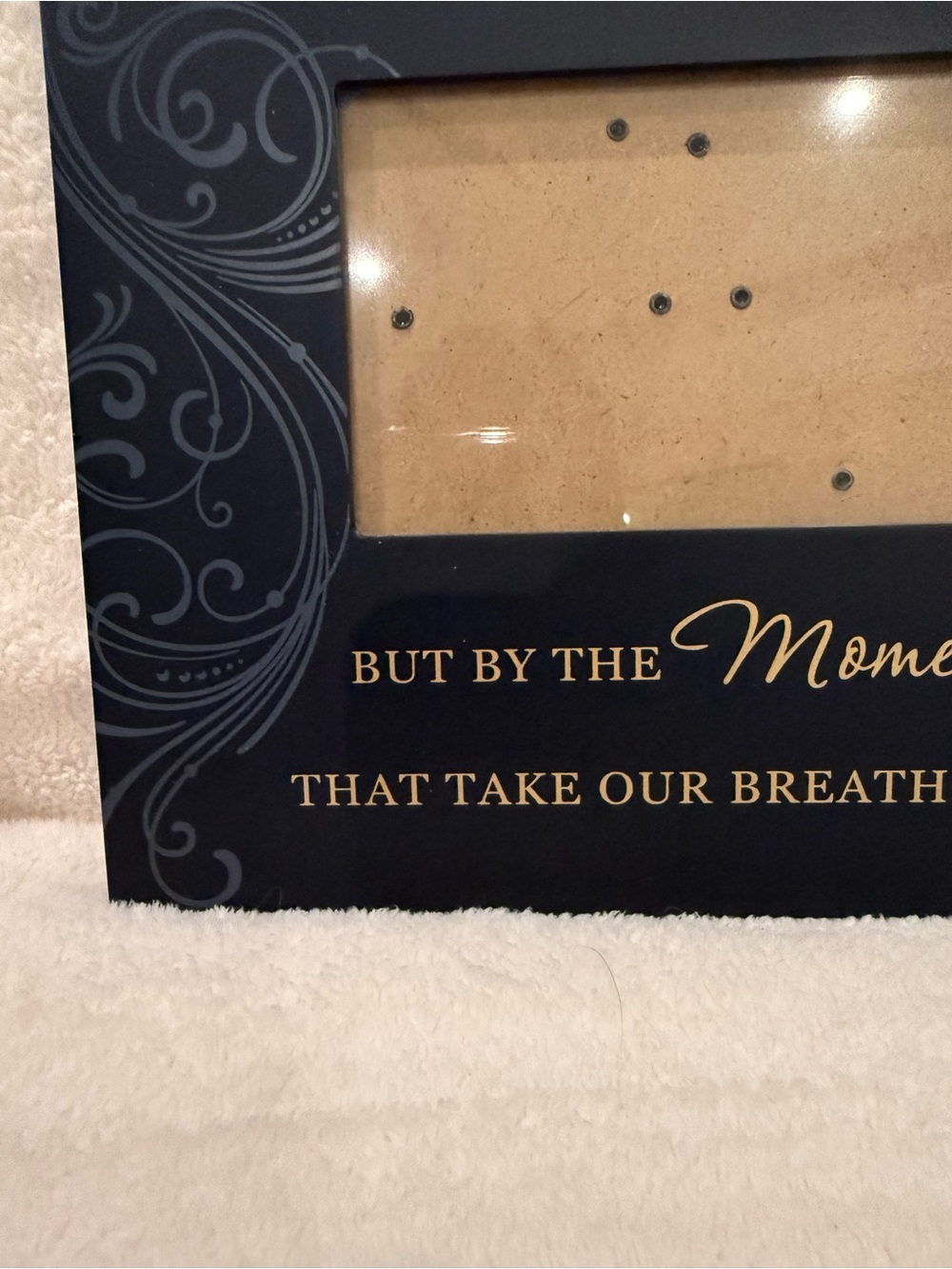 LIKE NEW black wood frame with inspirational message for 4x6 size photo memories - Picture 8 of 9